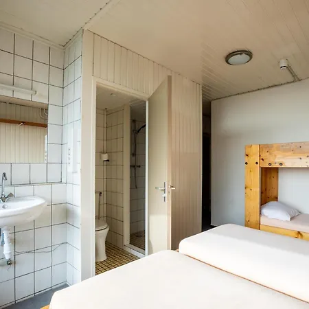 De Watersport Groepsaccommodatie - 50 Pers Ferienhaus