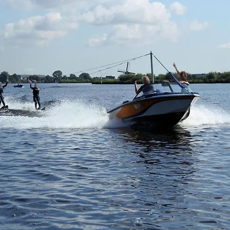 Ferienhaus De Watersport Groepsaccommodatie - 50 Pers