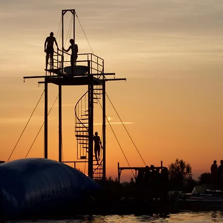 Ferienhaus De Watersport Groepsaccommodatie - 50 Pers