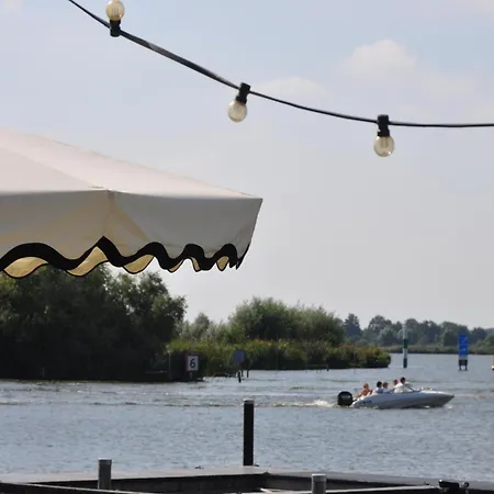 De Watersport Groepsaccommodatie - 50 Pers Ferienhaus