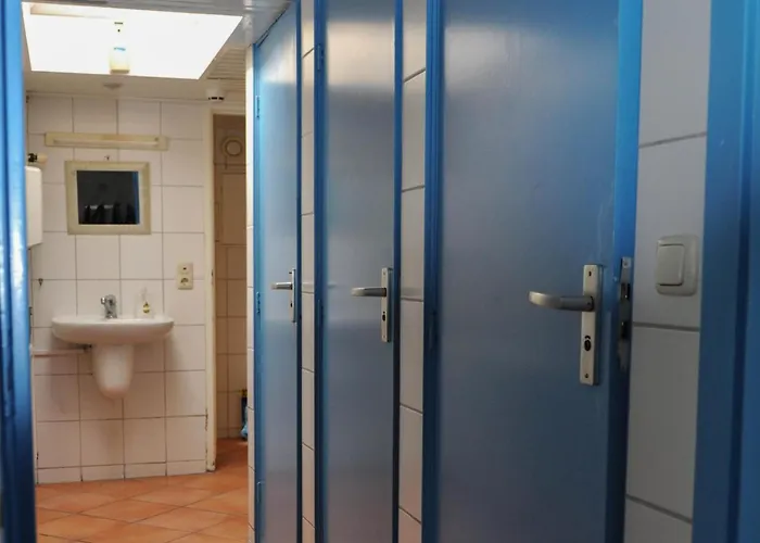 De Watersport Groepsaccommodatie - 50 Pers *