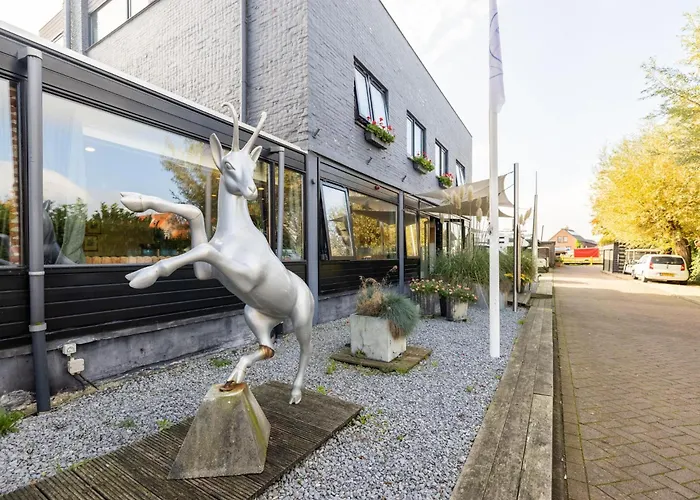 De Watersport Groepsaccommodatie - 50 Pers Kaag