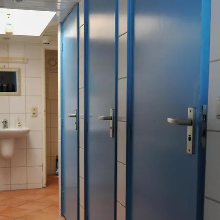 De Watersport Groepsaccommodatie - 50 Pers *