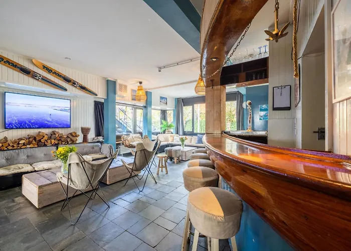 De Watersport Groepsaccommodatie - 50 Pers * Kaag