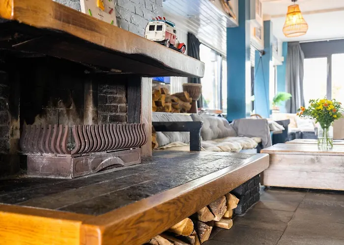 De Watersport Groepsaccommodatie - 50 Pers Holiday home