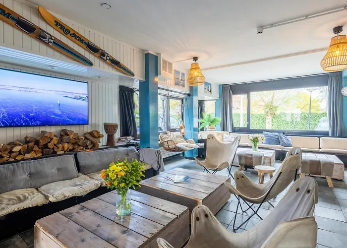 De Watersport Groepsaccommodatie - 50 Pers